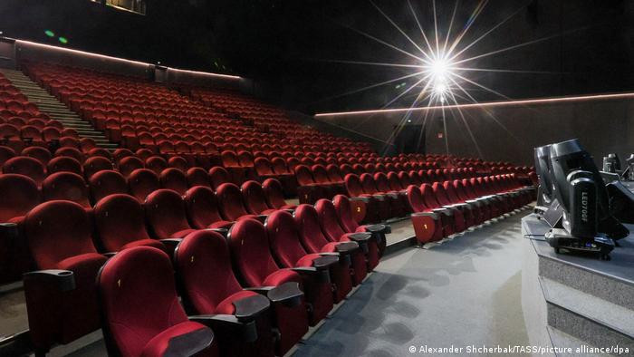 Innenansicht der Kino- und Konzerthalle der russischen Filmgesellschaft Mosfilm in Moskau