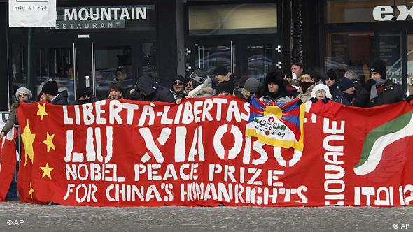 Anhänger des Friedensnobelpreisträgers demonstrieren in Oslo (Foto: AP)