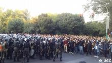 Proteste und Demonstrationen in verschiedenen Straßen in Teheran heute 19.09.2022 Wegen des Todes von Mahsa Amini.