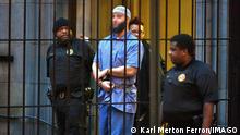 Archivbild von 2016++++ March 10, 2022: Officials escort Serial podcast subject Adnan Syed from the courthouse on Feb. 3, 2016, following the completion of the first day of hearings for a retrial in Baltimore. - ZUMAm67_ 20220310_zaf_m67_064 Copyright: xKarlxMertonxFerronx