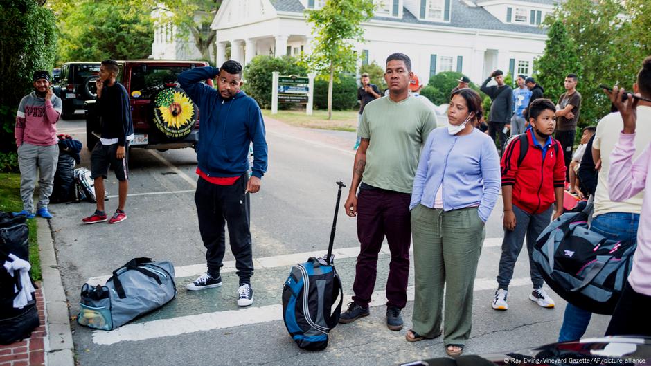 Florida paid USD 1 million in the air transfer of 100 migrants |  The most important news and analysis in Latin America |  D.W.