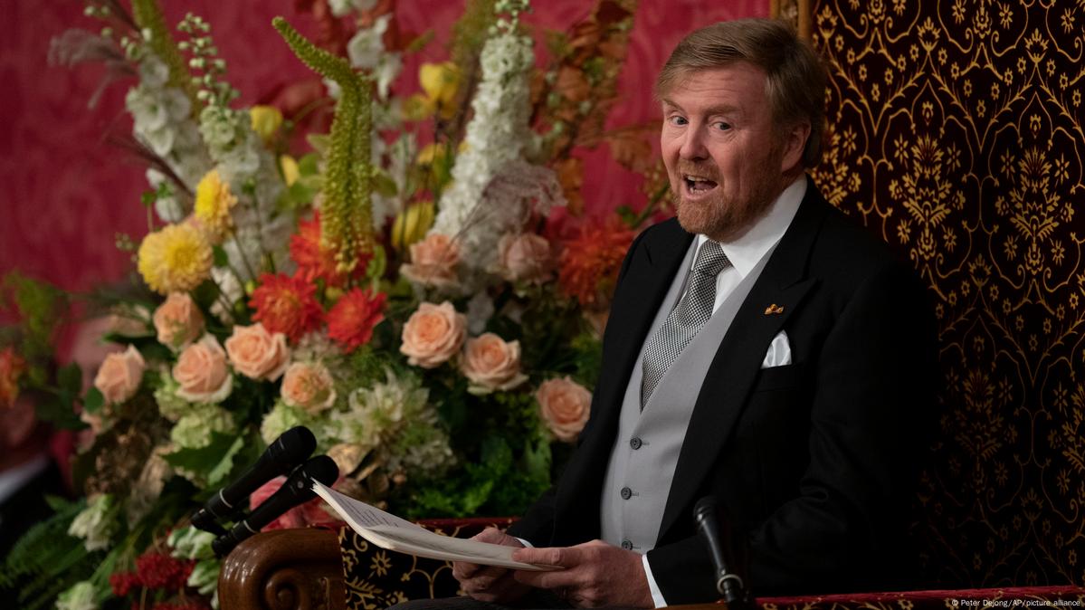 Dutch King Greeted With Boos Cheers As He Opens Parliament Dw 09 22