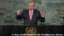 20.9.2022, New Yoek, USA, President of Turkey Recep Tayyip Erdogan addresses the 77th session of the United Nations General Assembly, Tuesday, Sept. 20, 2022 at U.N. headquarters. (AP Photo/Mary Altaffer)