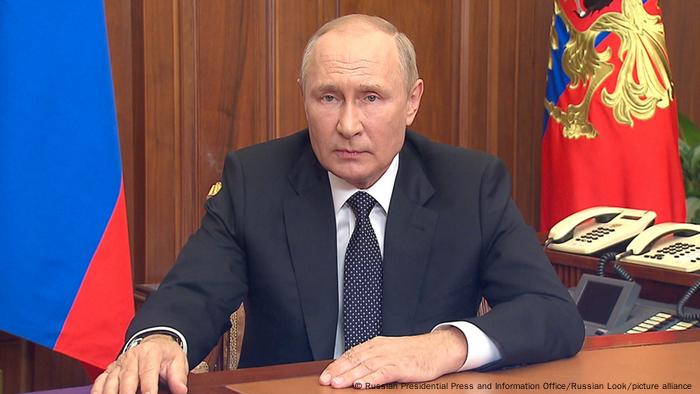 Putini duke mbajtur fjalim në TV 