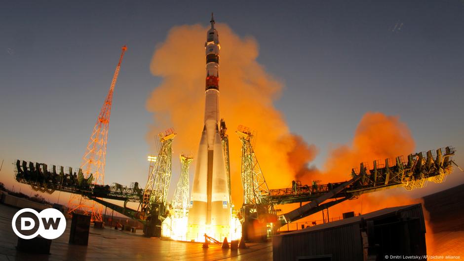 Rusia considera rescatar cosmonautas en el espacio tras fuga – DW – 23/12/2022
