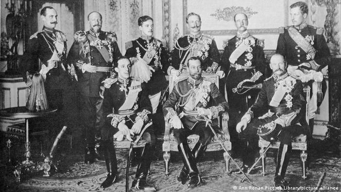 Деветима крале се събират в Лондон за погребението на Едуард VII. Цар Фердинанд е един от тях.