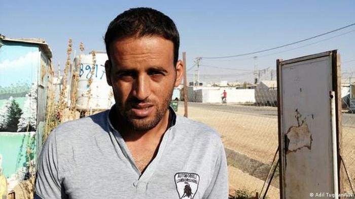 عادل طوقان، لاجئ بمخيم الزعتري