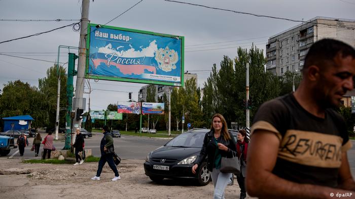 Агитация в Луганск - на плаката пише Нашият избор - Русия