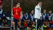Spaniens Nationaltrainer Jorge Vilda an der Seitenlinie beim WM-Qualifikationsspiel gegen die Ukraine, neben ihm Nationalspielerin Aitana, im Hintergrund auf der Bank Auswechselspielerinnen. Spaniens Nationaltrainer Jorge Vilda an der Seitenlinie beim WM-Qualifikationsspiel gegen die Ukraine, neben ihm Nationalspielerin Aitana, im Hintergrund auf der Bank Auswechselspielerinnen.