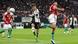 Thomas Müller im Zweikampf mit einem ungarischen Spieler Thomas Müller im Zweikampf mit einem ungarischen Spieler