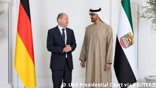 United Arab Emirates President Sheikh Mohamed bin Zayed Al-Nahyan meets with German Chancellor Olaf Scholz in Abu Dhabi, United Arab Emirates, September 25, 2022. UAE Presidential Court/Handout via REUTERS ATTENTION EDITORS - THIS PICTURE WAS PROVIDED BY A THIRD PARTY. NO RESALES. NO ARCHIVES. 