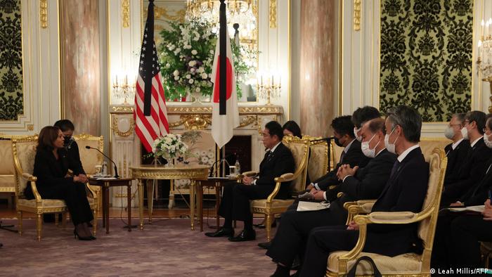 在参加9月27日日本前首相安倍晋三的国葬之前，美国副总统哈里斯和日本首相岸田文雄在东京举行了会晤