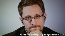 Edward Snowden ya zama dan kasar Rasha