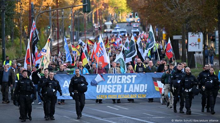 Demonstracije AfD u Tiringiji Prvo naša zemlja