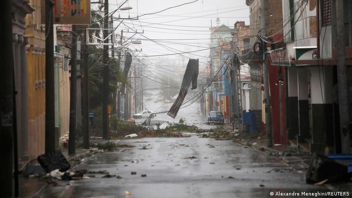 Foto de archivo de destrucción causada por el huracán Ian en Cuba.