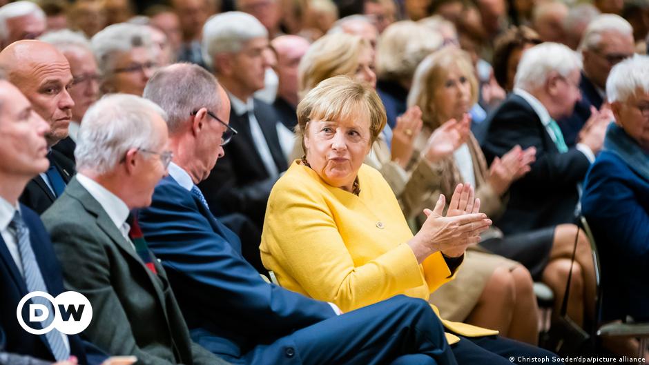 Meinung: Merkel - Herrscherin aus einer anderen Welt
