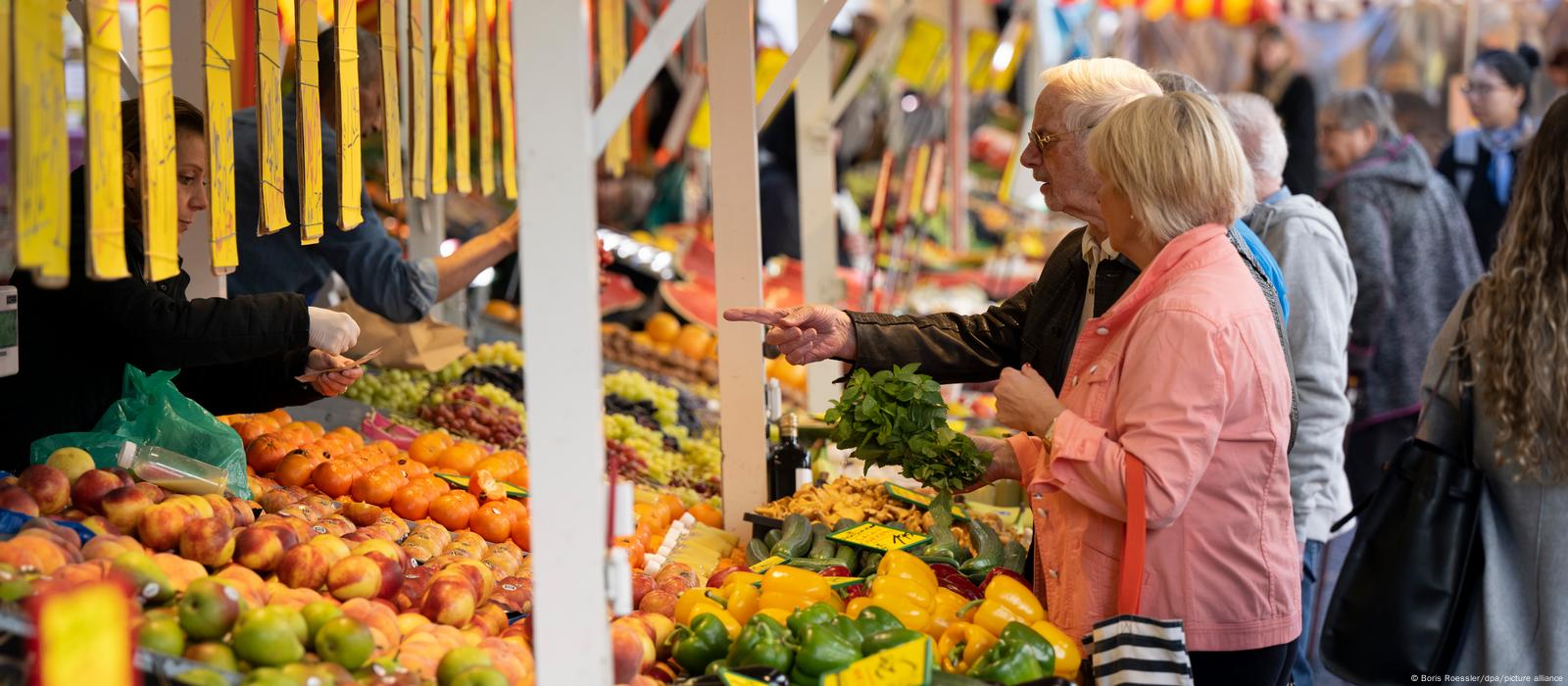 German Consumer Confidence for October Dips Further - WSJ