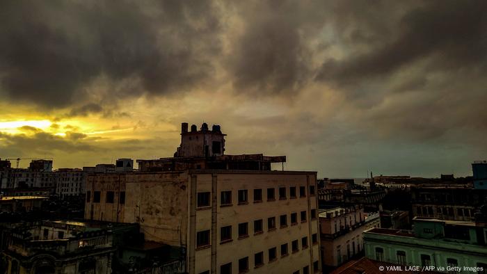 El cielo de La Habana tras la tormenta Ian. 