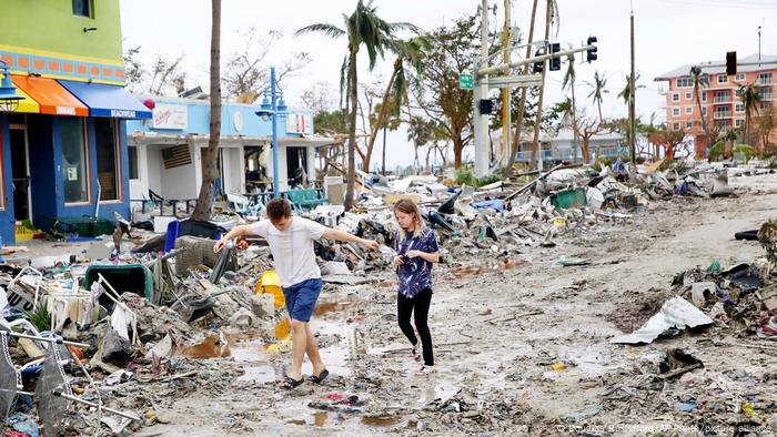 Casas y negocios quedaron arrasados en el centro de Fort Myers.