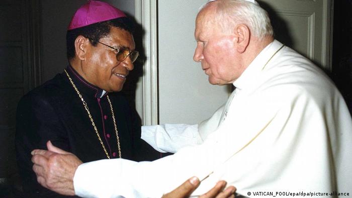 Italien | Ost-Timors Bischof Belo beim Papst Johannes Paul II