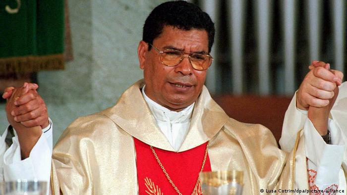 В родината си той е смятан за национален герой -