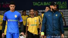 Auf dem Weg zum Spielfeld bei der „Taca das Favelas“
Rio de Janeiro, Brasilien (Centro Esportivo Taça das Favelas Realengo)
11. September 2022
