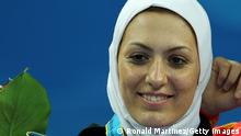 Taekwondo athlete shows solidarity with protesters in Iran