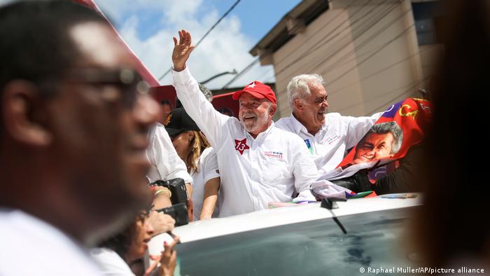 Бившият президент на Бразилия Лула да Силва се надява на триумфално завръщане