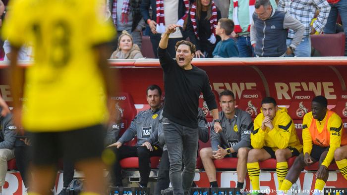 BVB head coach Edin Terzic shouts orders on the touchline