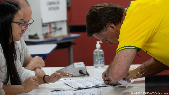 Por su parte, Bolsonaro ejerció su voto en Río de Janeiro (02.10.2022)