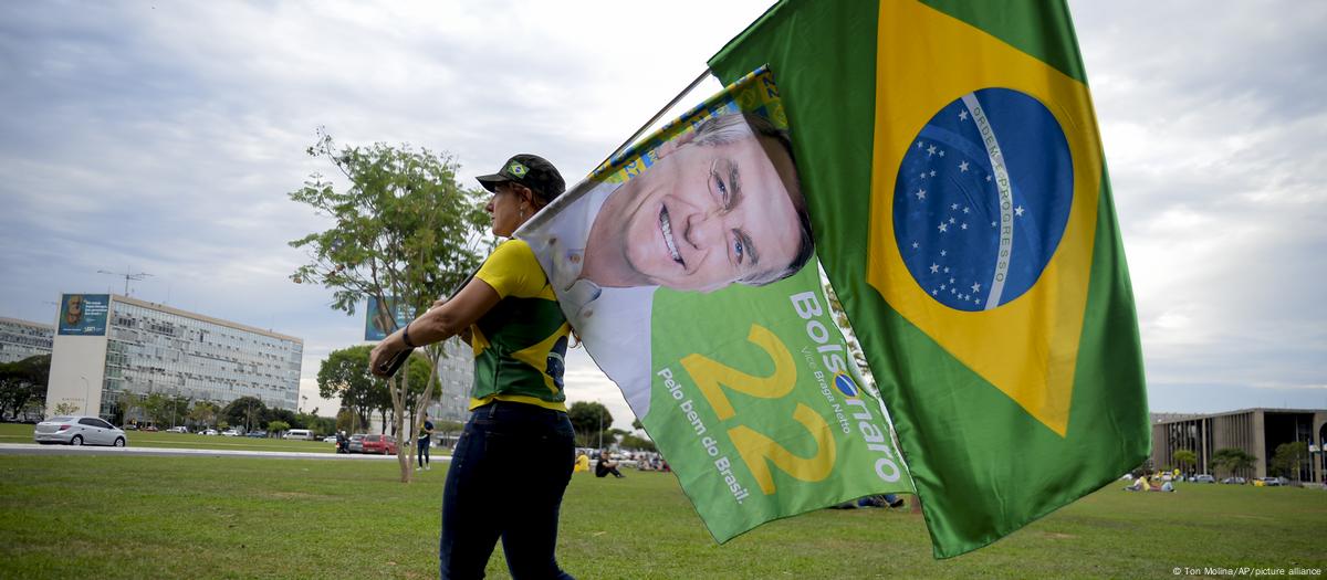 Ex-ministra de Bolsonaro, Damares Alves é eleita senadora pelo DF -  Politica - Estado de Minas