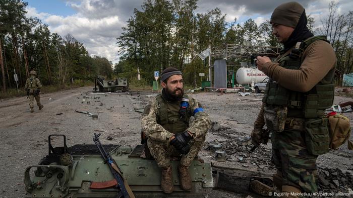 Battle lull - Ukrainian soldiers in recaptured terrain