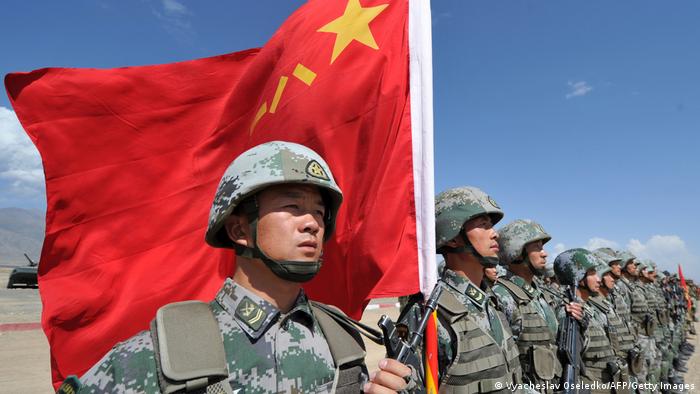 Kirgistan | Chinesische Soldaten bei einer Übung 