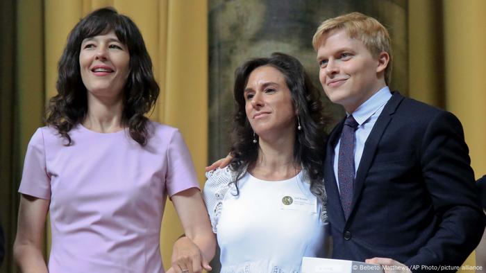 Picture of the winners of the 2018 Pulitzer Prize: from left Megan Twohey with Jodi Kantor and Ronan Farrow 