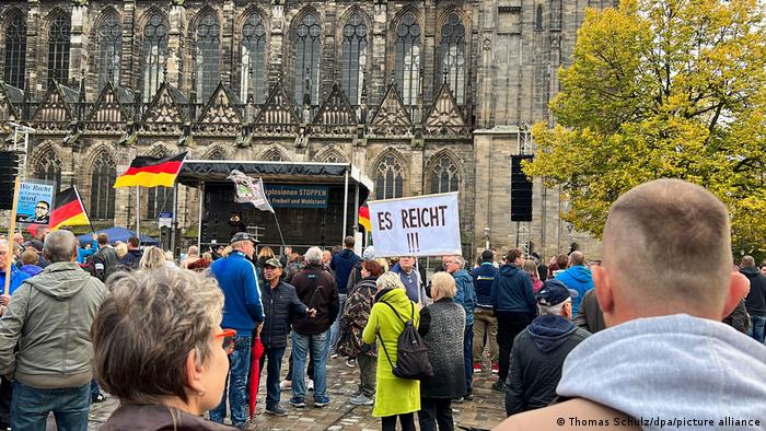 От септември насам всяка седмица в Германия протестират по 100