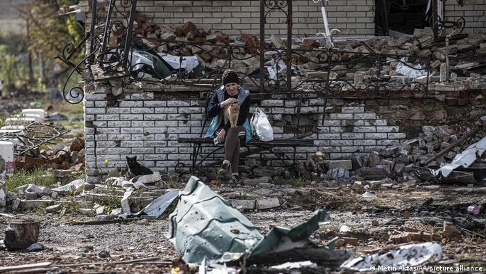 Това е нашата земя″: Те отказват да напуснат Харков въпреки разрушенията и  обстрела | Новини и анализи от Европа | DW | 13.10.2022