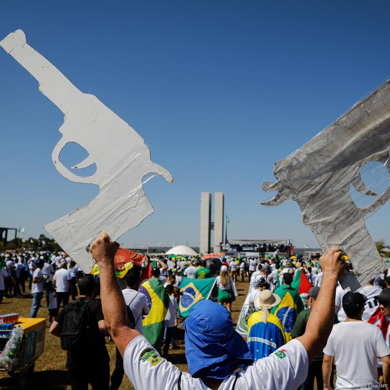 Brasil con menor cifra de armas para defensa personal en 2023 - Prensa  Latina