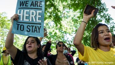 US Appeals Court Sends DACA Back To Lower Court For Review – DW – 10/06 ...