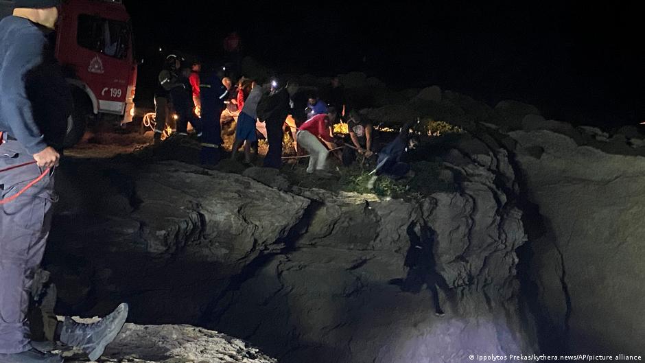 Kapal Migran Terbalik, 7 Orang Tewas di Pantai Gambia
