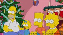 31.3.2021, THE SIMPSONS, from left: Homer Simpson (voice: Dan Castellaneta), Maggie Simpson, Bart Simpson (voice: Nancy Cartwright), Lisa Simpson (voice: Yeardley Smith), Manger Things', (Season 32, ep. 3209, 700th episode, aired Mar. 21, 2021). photo: ©Fox / Courtesy Everett Collection