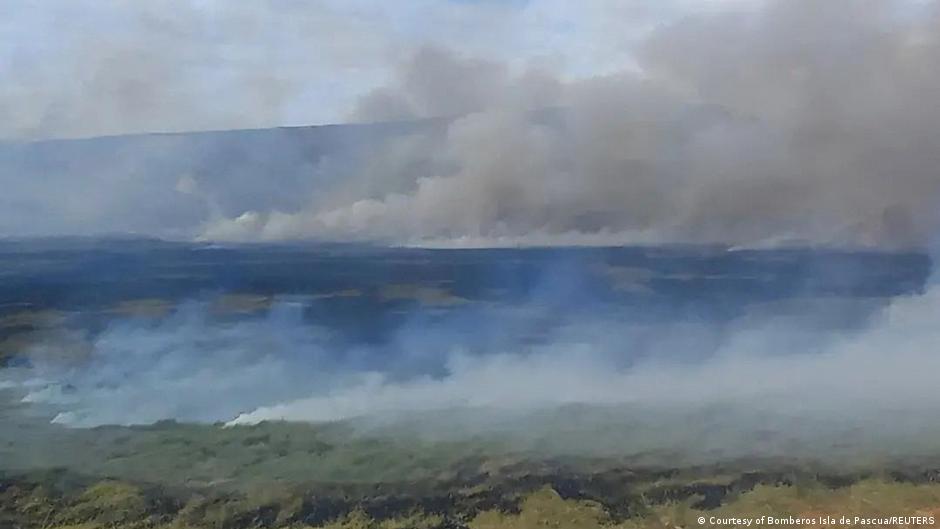 Alerta en Chile por incendio forestal en la Isla de Pascua