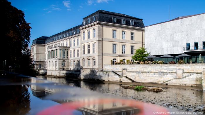Das Leineschloss, Sitz des niedersächsischen Landtags in Hannover Das Leineschloss, Sitz des niedersächsischen Landtags in Hannover