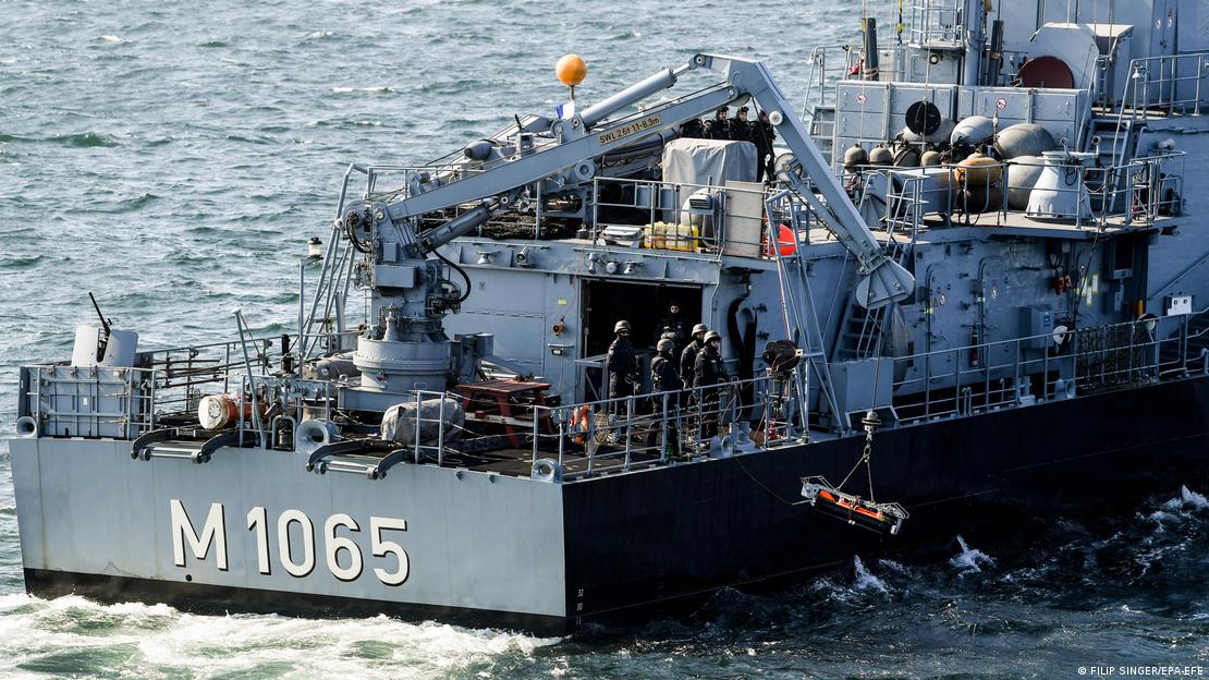 German Navy minehunting boat 'Dillingen' on Baltic Sea coast near Rostock-Warnemuende, September 11, 2019
