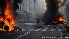 Cars burn after Russian military strike, as Russia's invasion of Ukraine continues, in central Kyiv, Ukraine October 10, 2022. REUTERS/Gleb Garanich