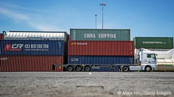 Deutschland Duisburg | Hafen, Container | Symbolbild wirtschaftliche Beziehungen China - Deutschland