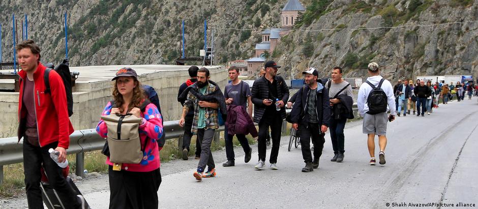 Fronteira com a Geórgia tem sido um dos principais destinos de russos escapando da convocação