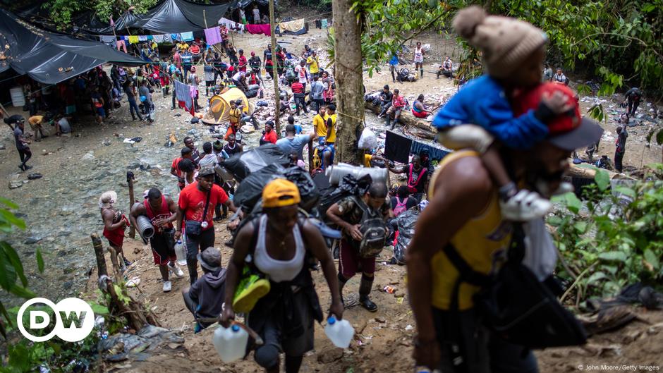 Panamá reporta número récord de migrantes que atraviesan la selva del Darién |  Noticias |  DW