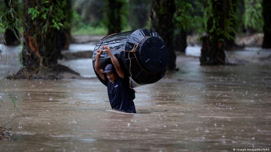 Dozens die in Central America as a result of Tropical Storm Julia | News | DW - Vimarsana News