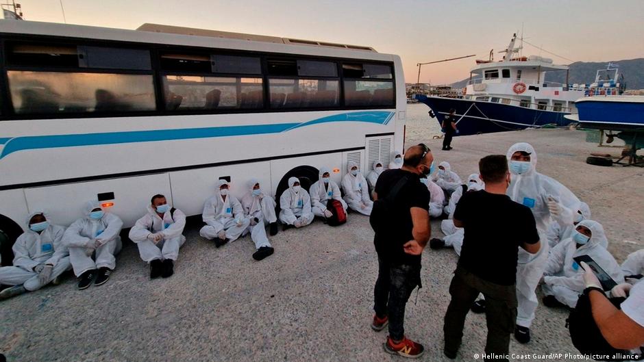 An Aegean tug of refugees