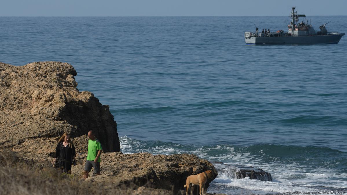 Israel, Lebanon Reach 'historic' Sea Border Deal: Lapid – DW – 10/11/2022